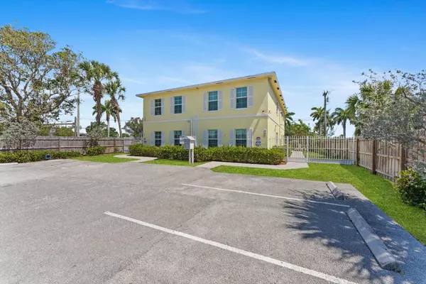 Riviera Beach, FL 33404,56 W 12th ST