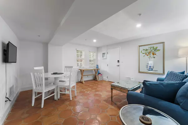 Palm Beach, FL 33480,235 Sunrise AVE 1109