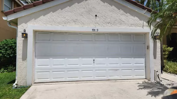 7823 Springfield Lake DR, Lake Worth, FL 33467