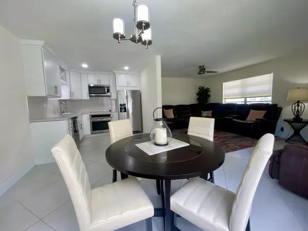 Delray Beach, FL 33484,296 Burgundy G