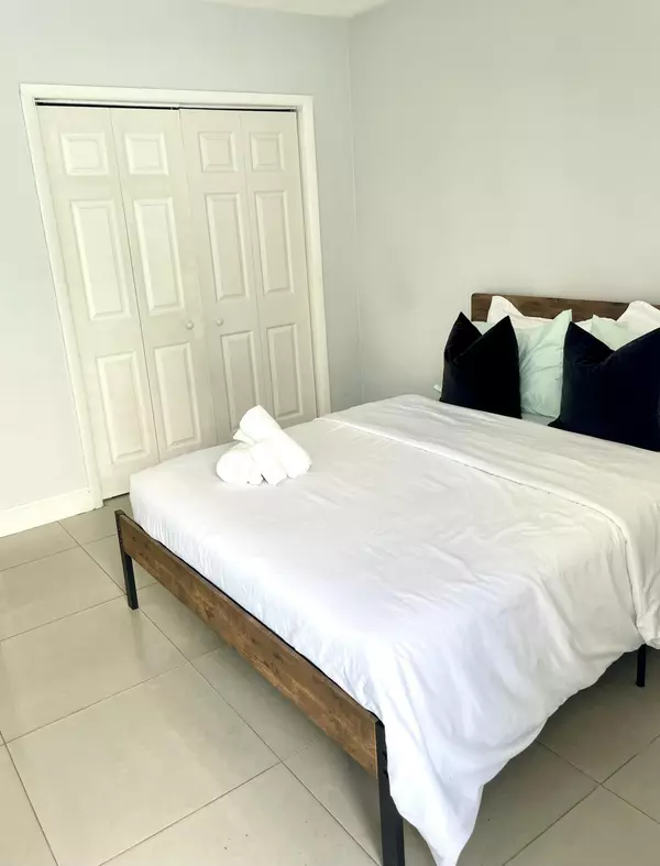Fort Lauderdale, FL 33316,408 SE 12th CT 4