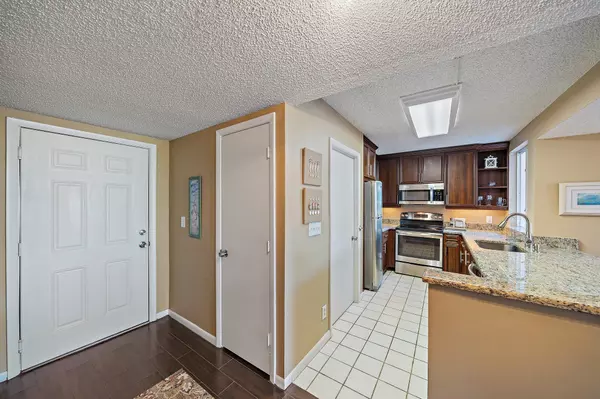 Jupiter, FL 33477,353 S Us Highway 1 D106
