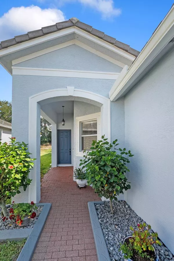 Port Saint Lucie, FL 34986,846 SW Rocky Bayou TER