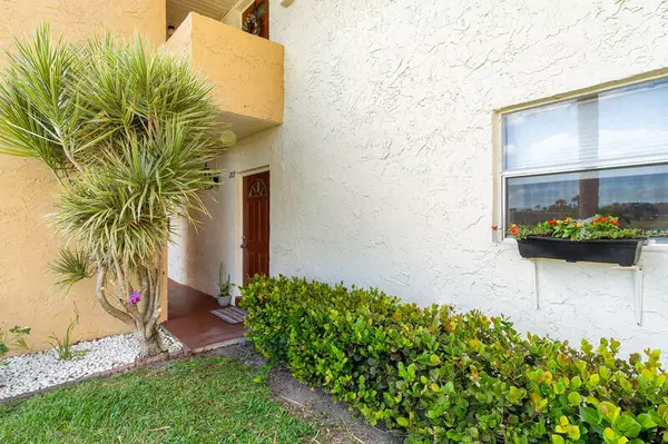 West Palm Beach, FL 33411,203 Golden River DR