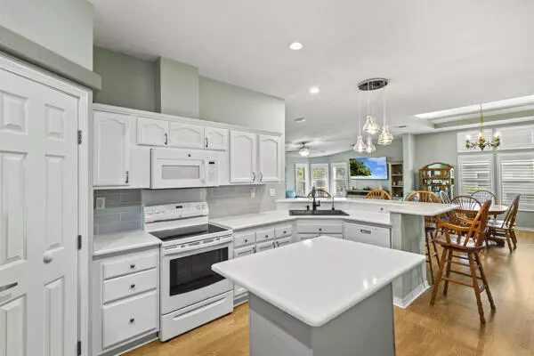 7834 White Ibis LN, Port Saint Lucie, FL 34952