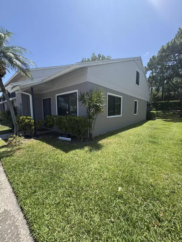 Greenacres, FL 33463,401 Shoreview Drive DR