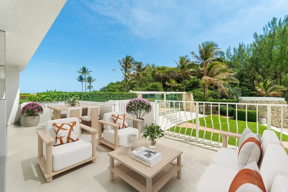 Palm Beach, FL 33480,2774 S Ocean BLVD 106