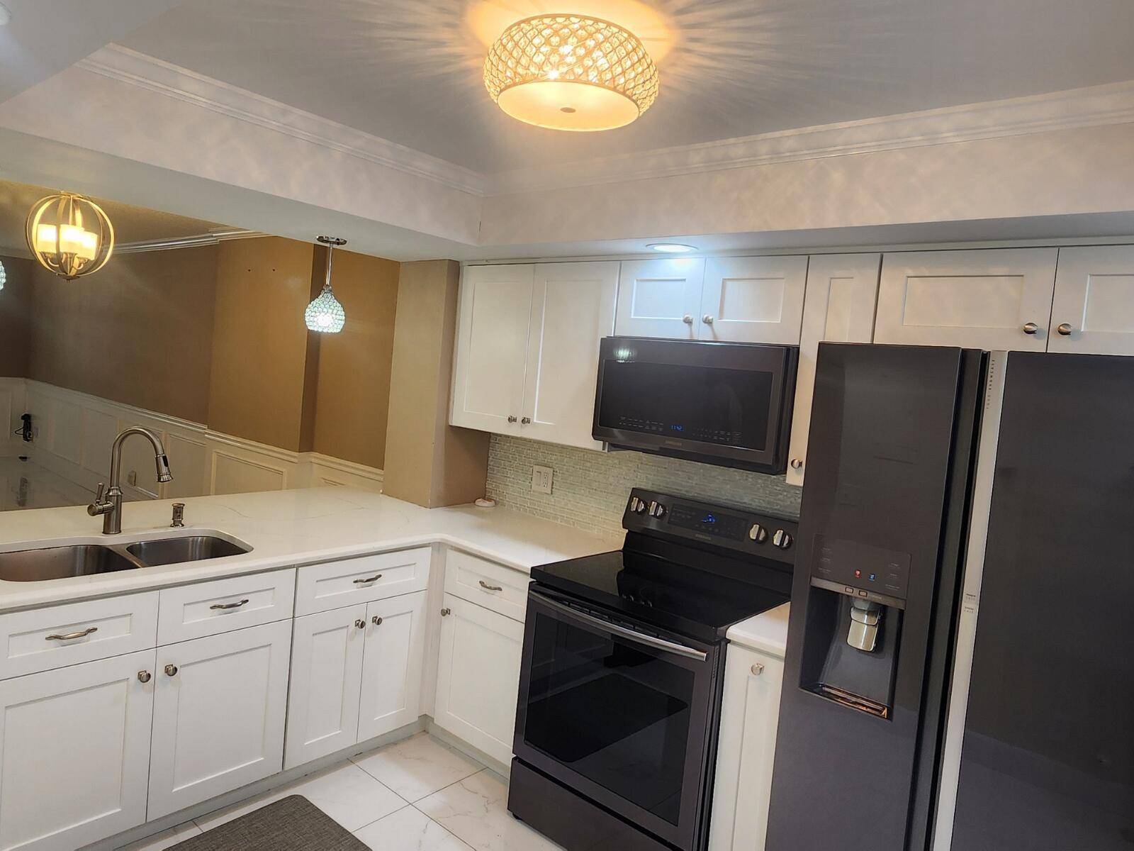 Palm Beach Shores, FL 33404,145 E Ocean AVE 220