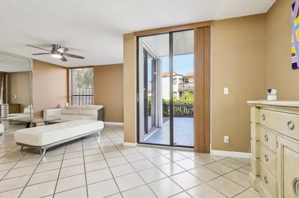 Boca Raton, FL 33486,5748 Fox Hollow DR D