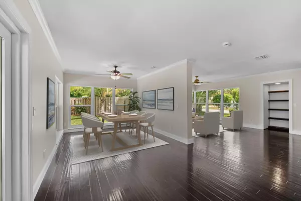 Stuart, FL 34994,206 SE Balboa AVE