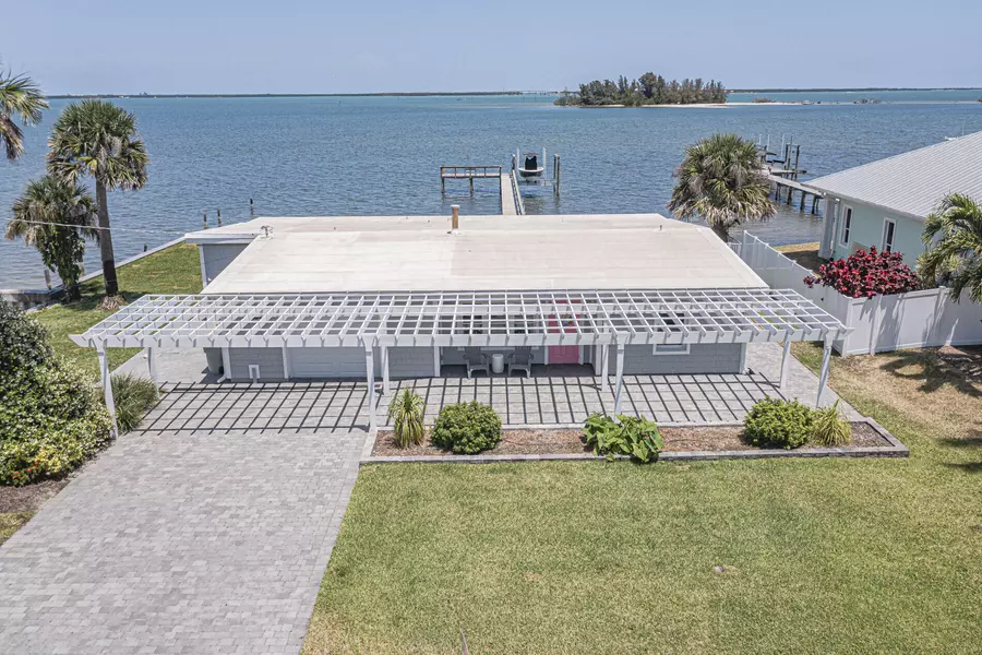13630 N Indian River DR, Sebastian, FL 32958