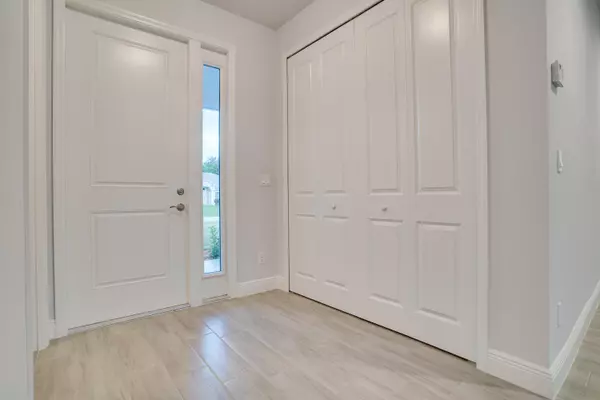Port Saint Lucie, FL 34953,1634 SW Import DR