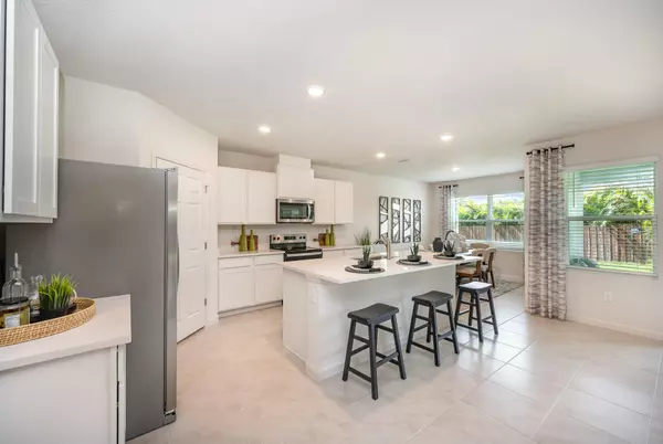 Port Saint Lucie, FL 34986,5465 NW Model CT
