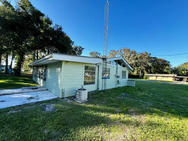 Lorida, FL 33857,2025 Lake BLVD