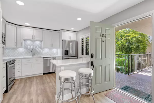 Lantana, FL 33462,1202 S Lake DR 404