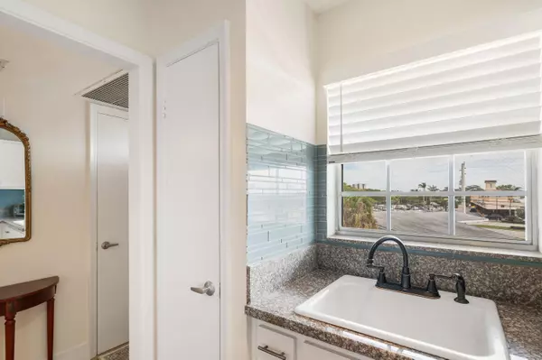 Boca Raton, FL 33431,400 NE 20th ST D303