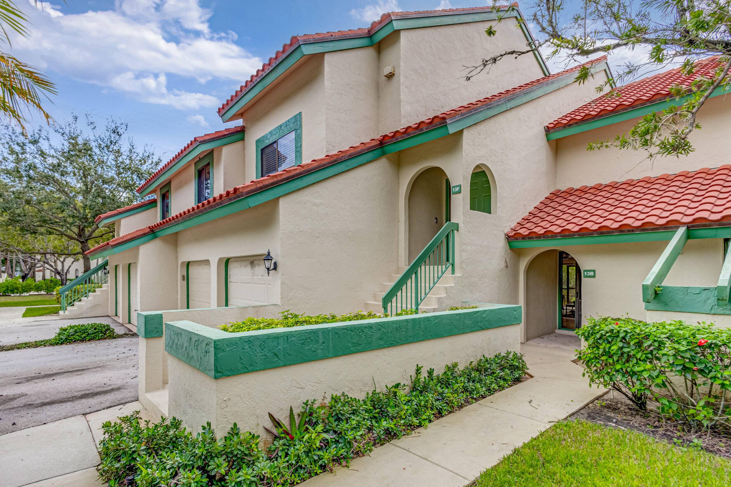 Palm Beach Gardens, FL 33418,13 E Lexington LN F