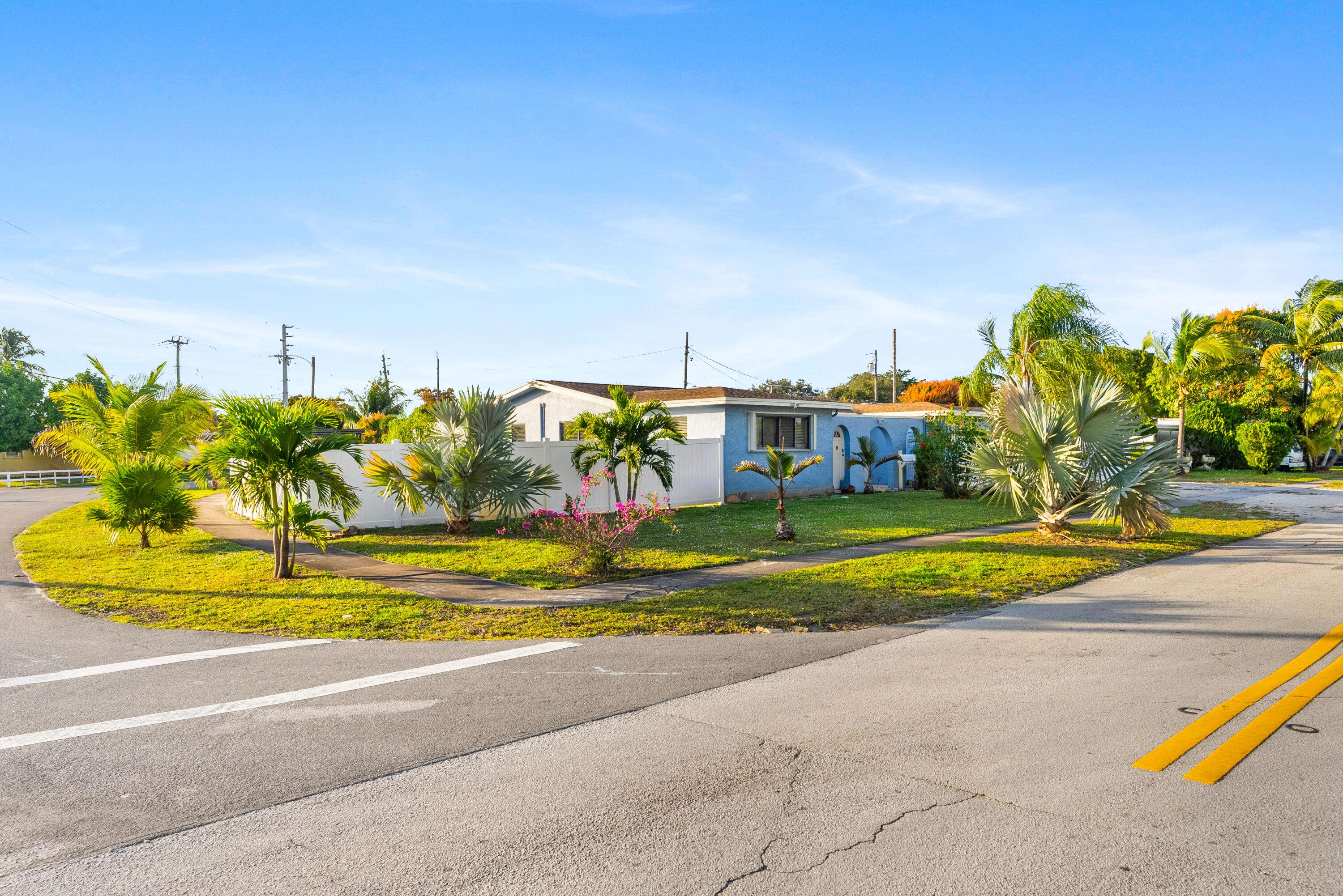 Fort Lauderdale, FL 33312,2041 SW 35 AVE