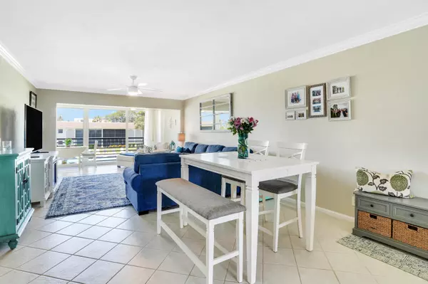 Jupiter, FL 33477,755 Saturn ST C203