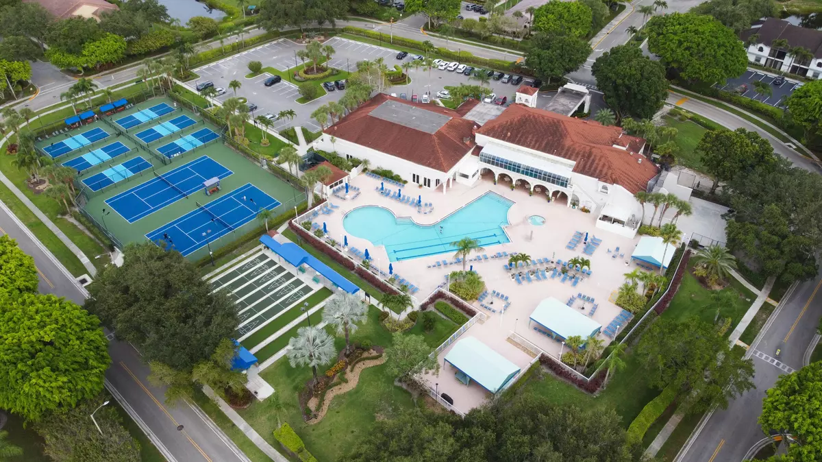 Boynton Beach, FL 33437,5135 Floria DR G