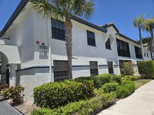 Boynton Beach, FL 33437,5135 Floria DR G