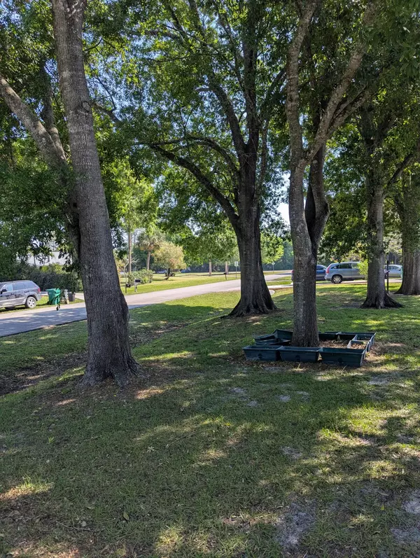 Fort Pierce, FL 34951,7903 Kenwood RD