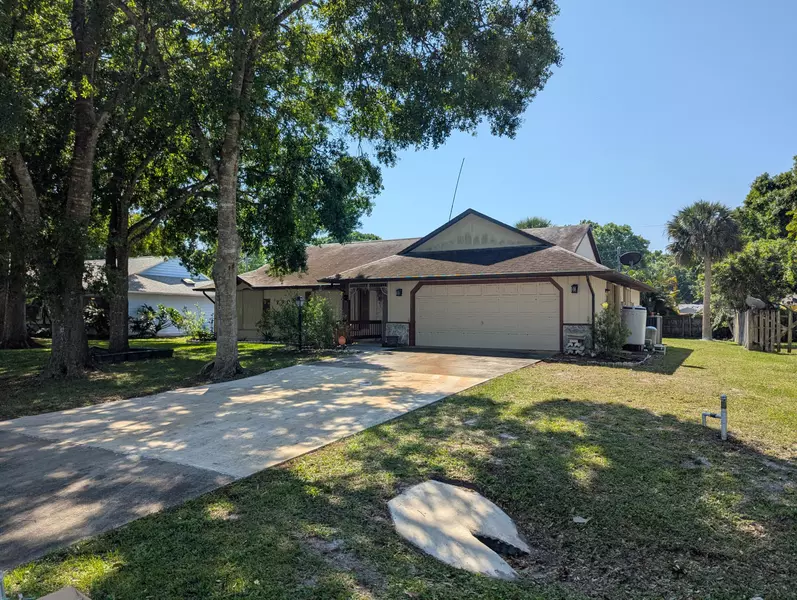 7903 Kenwood RD, Fort Pierce, FL 34951