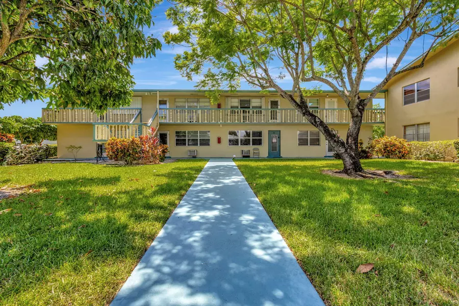 110 E Dorchester, West Palm Beach, FL 33417
