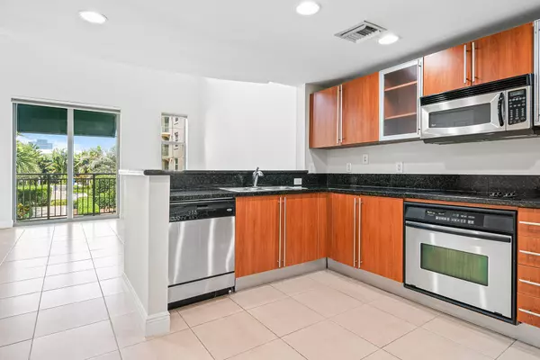610 Clematis ST 313, West Palm Beach, FL 33401