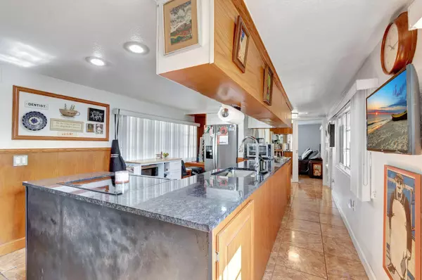 Boynton Beach, FL 33436,2003 Antigua Bay