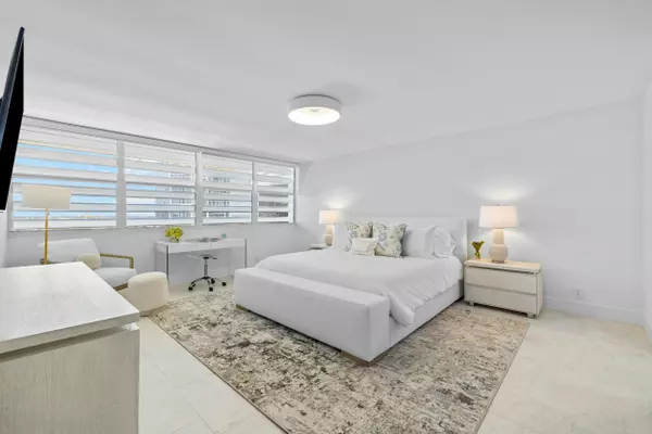 West Palm Beach, FL 33401,400 N Flagler 2003 DR 2003