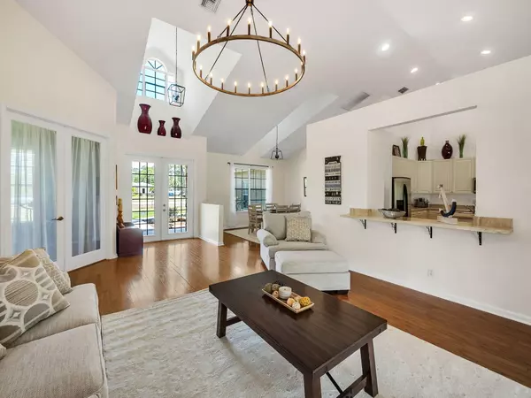 Loxahatchee, FL 33470,8465 Mandarin BLVD