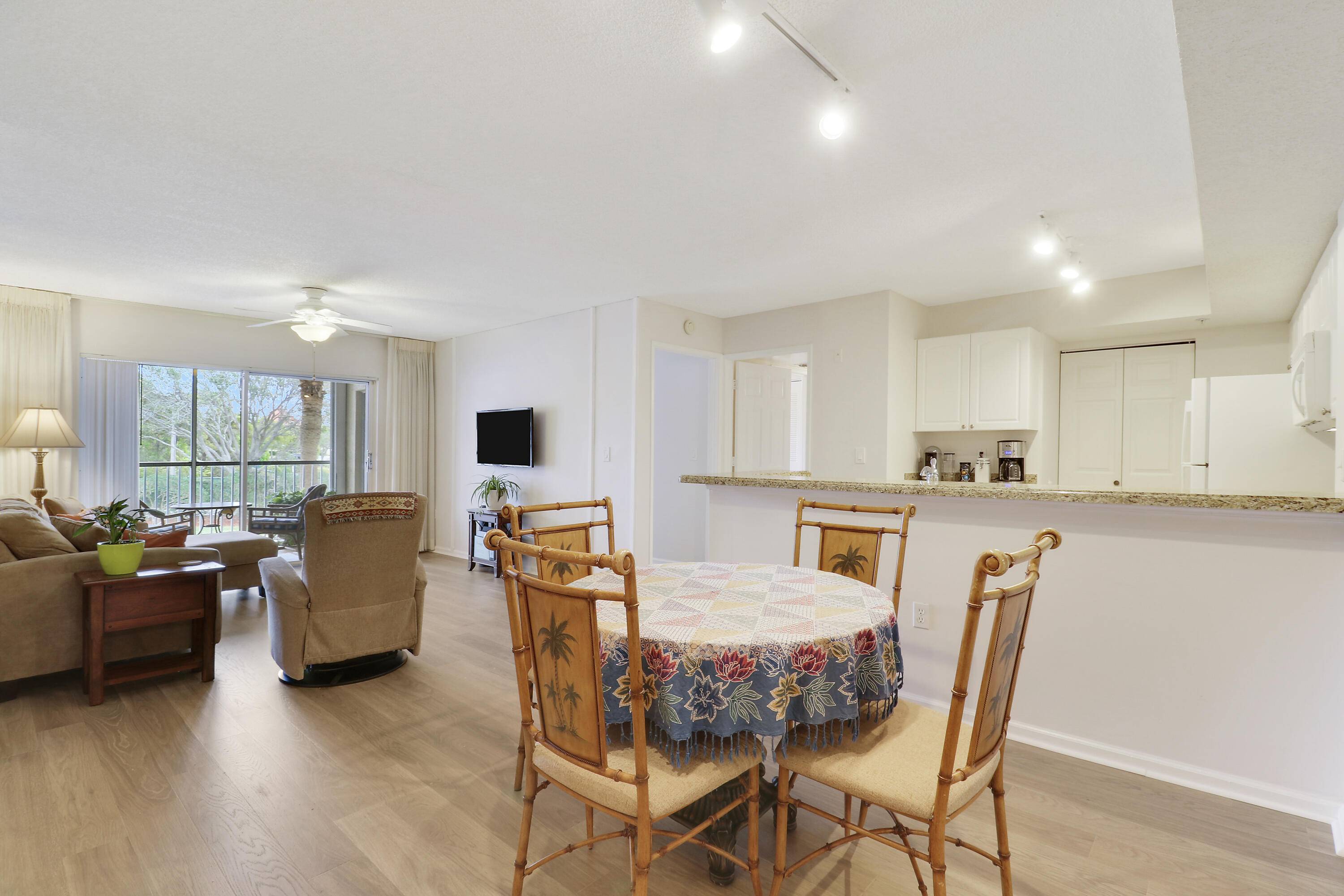 Tequesta, FL 33469,248 Village BLVD 3203