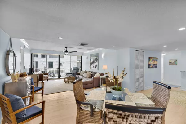 Singer Island, FL 33404,4200 N Ocean DR 1-605