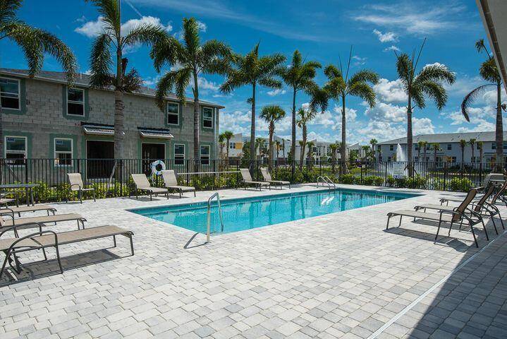 Stuart, FL 34997,3918 SE Mentmore LN