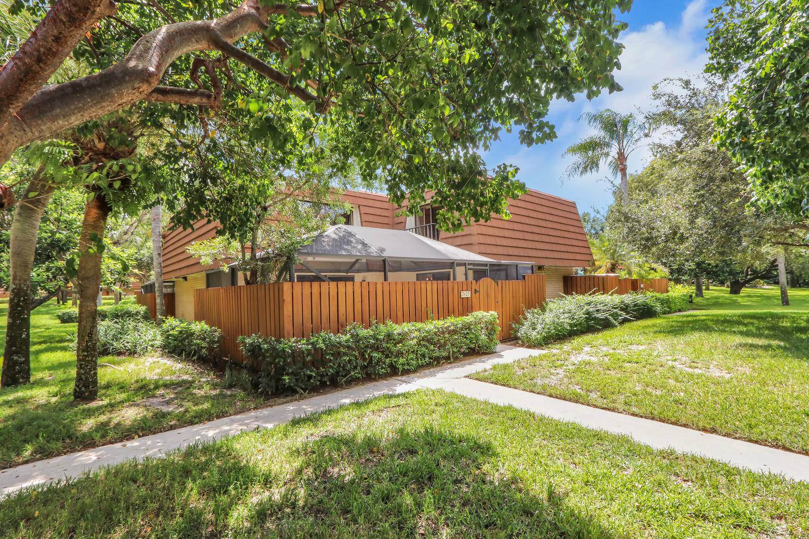2425 24th CT, Jupiter, FL 33477