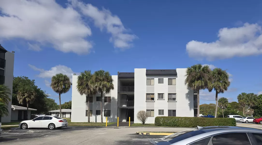 3710 N Pine Island RD 222, Sunrise, FL 33351