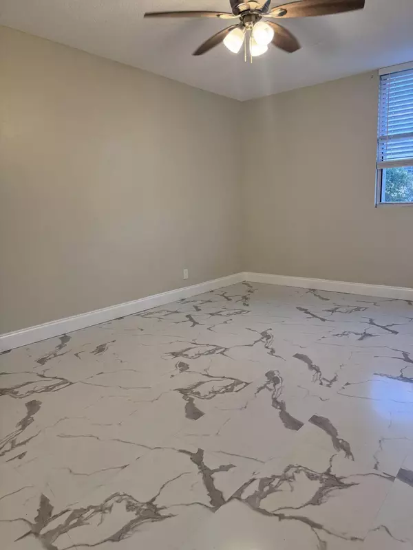 Coral Springs, FL 33065,2771 Riverside DR 416-A