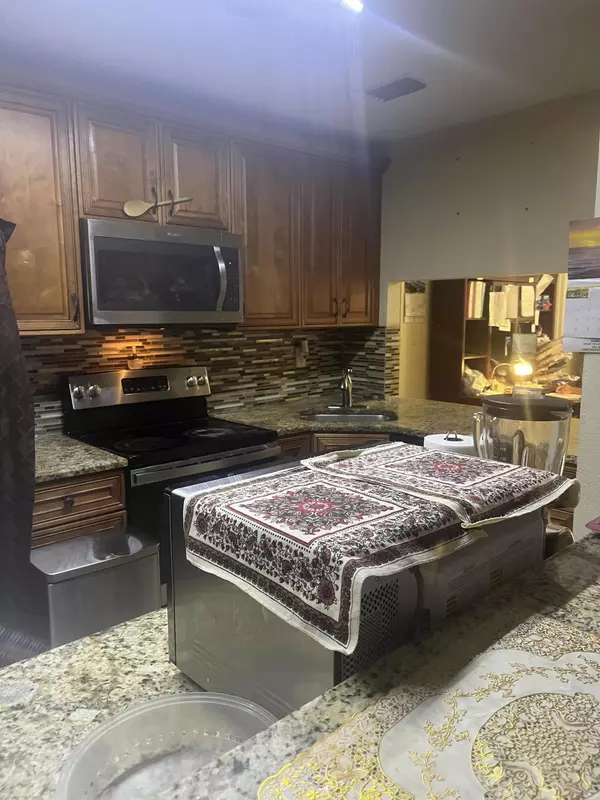 West Palm Beach, FL 33415,5240 Kim CT