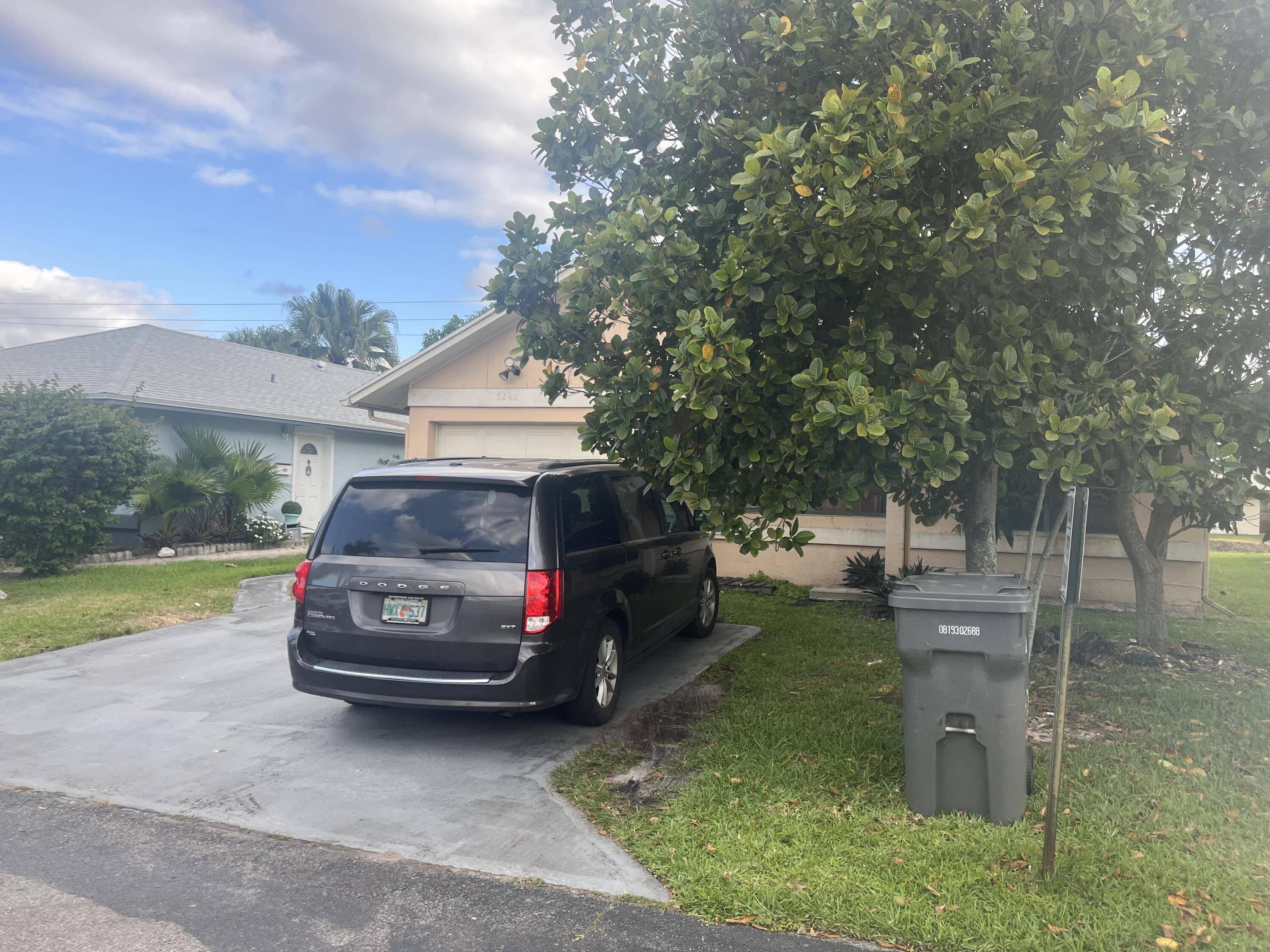 5240 Kim CT, West Palm Beach, FL 33414