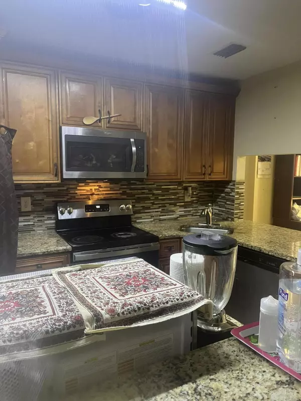 West Palm Beach, FL 33415,5240 Kim CT