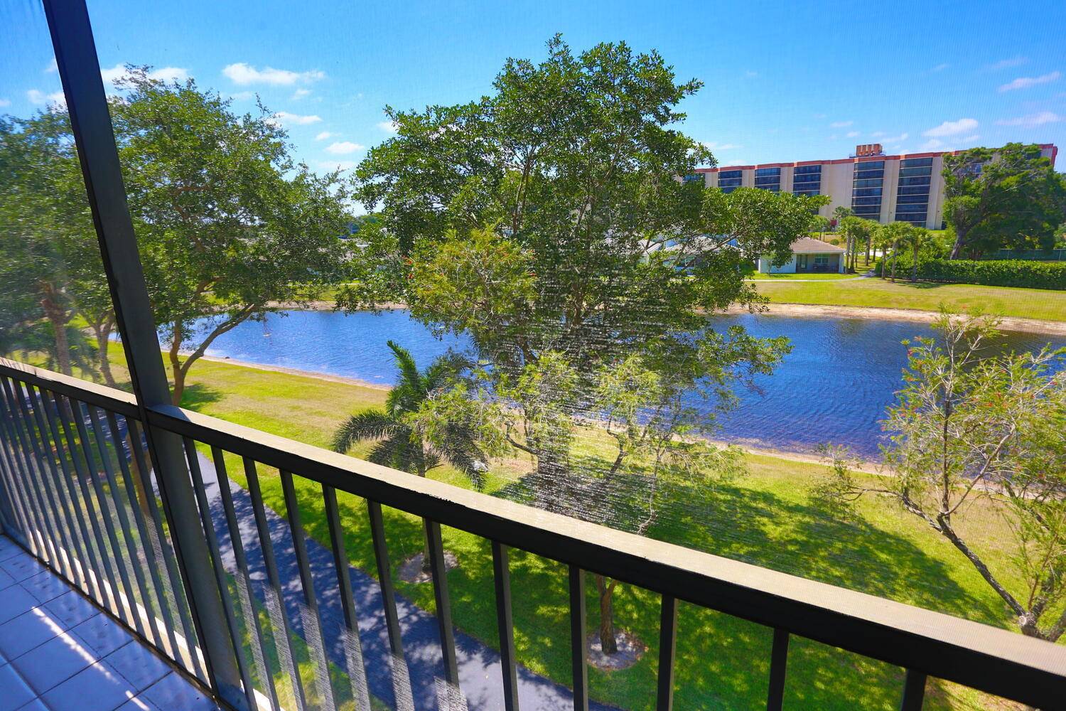 Delray Beach, FL 33446,7290 Kinghurst DR 407