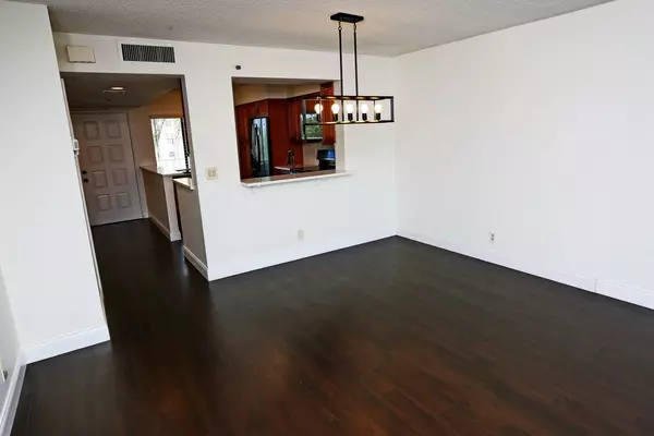 Delray Beach, FL 33446,7290 Kinghurst DR 407