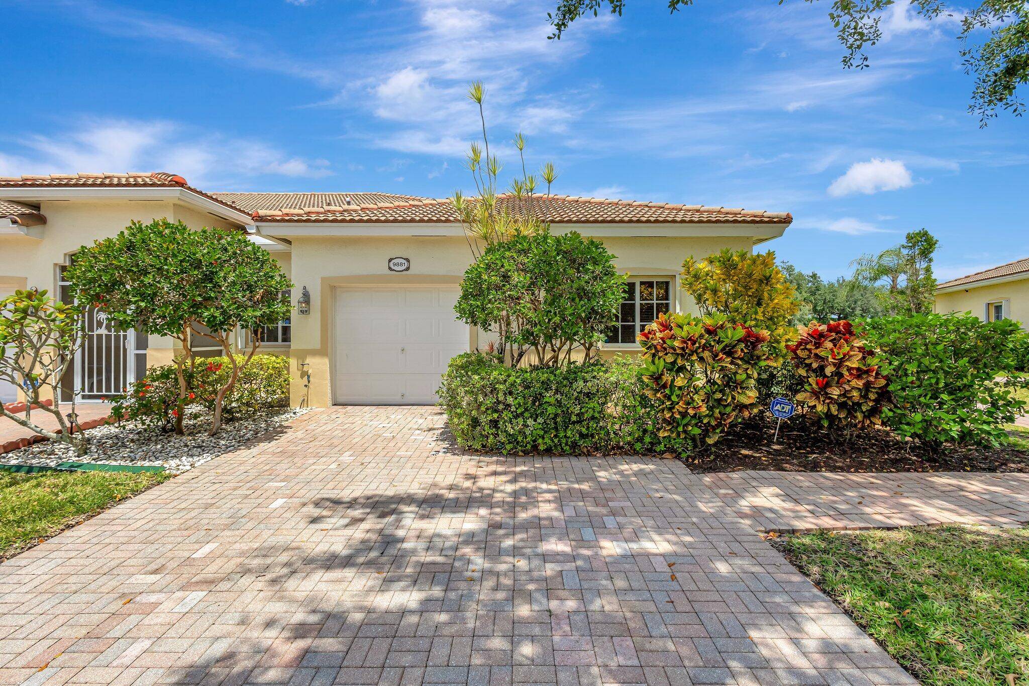 9881 Galleon DR, West Palm Beach, FL 33411