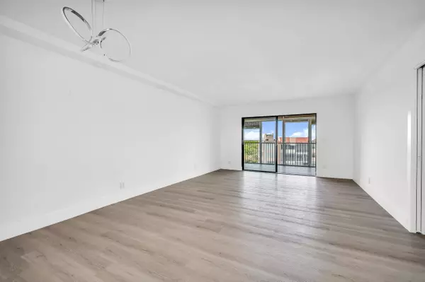 Delray Beach, FL 33446,14475 Strathmore LN 808