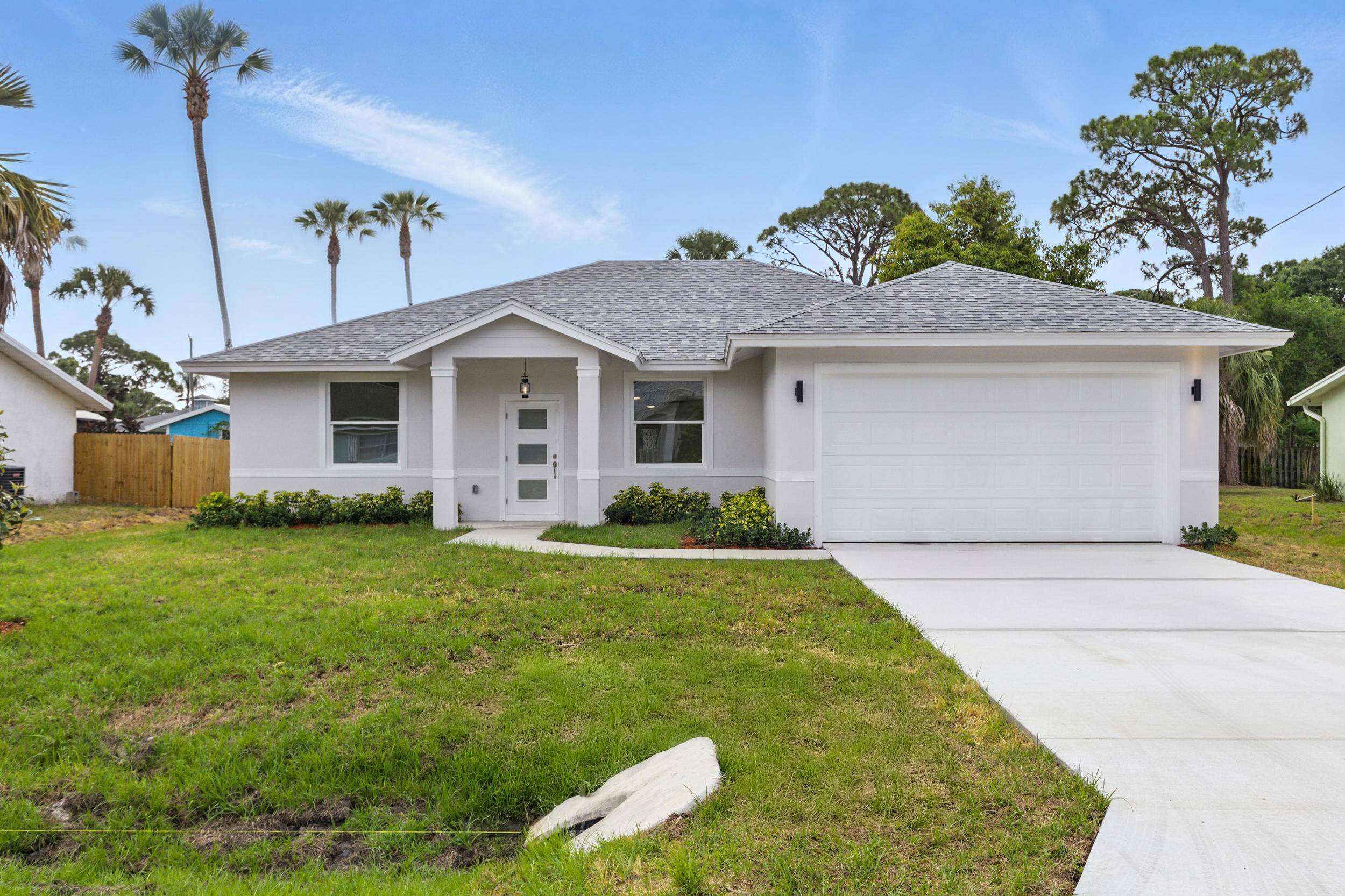 Fort Pierce, FL 34982,5104 Birch DR