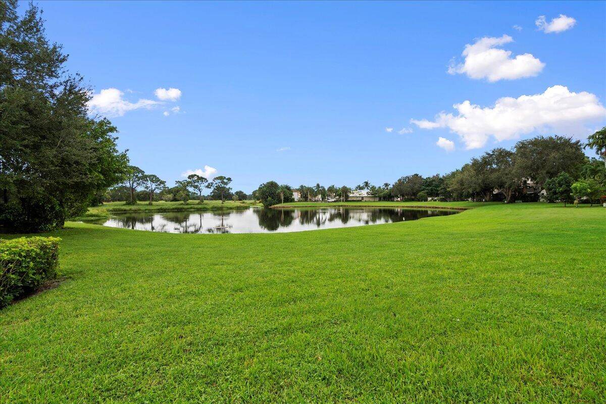 Wellington, FL 33414,2542 Bedford Mews DR