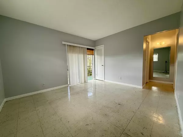 West Palm Beach, FL 33417,165 Waltham G