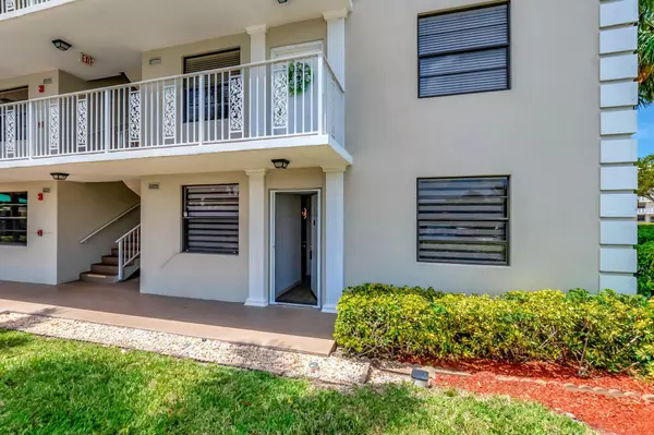 Boca Raton, FL 33433,6049 Balboa CIR 106