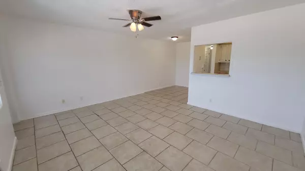 West Palm Beach, FL 33417,368 Camden P